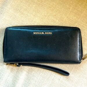 Michael Kors black leather wristlet-like new